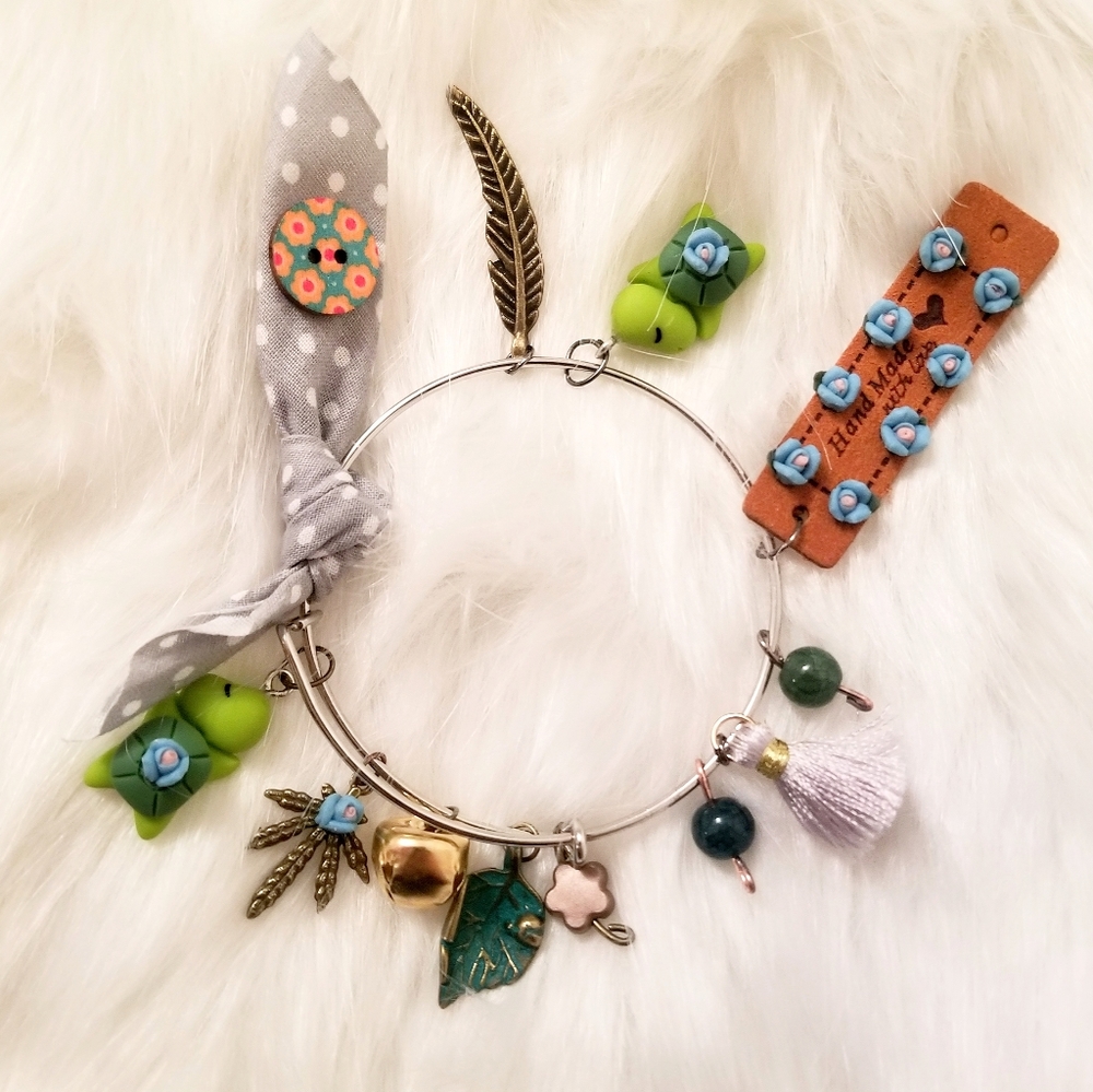 TEESAN MAKE A STATEMENT Japanese Silver Color Metal Bangle/Bracelet